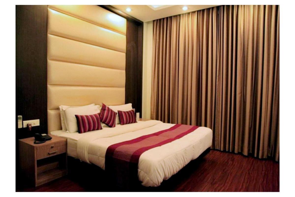 Indiyaah Inn Gurgaon Exterior foto